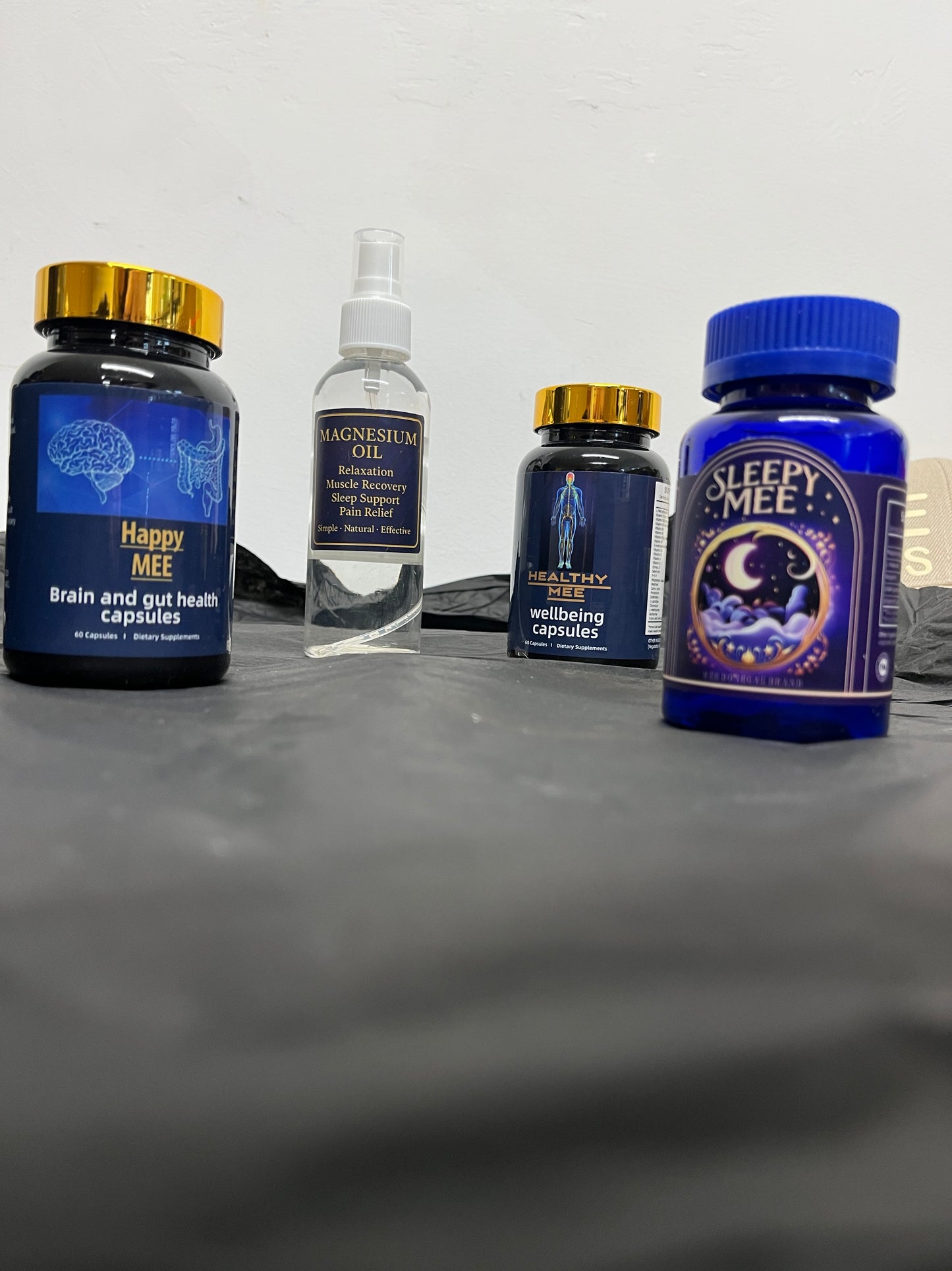 BLACK FRIDAY DEAL BUNDLE 1x Healthy Mee 1x Happy Mee 1x sleepy Mee 1x magnesium oil ￼